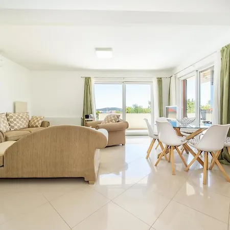 Holiday home Ana *