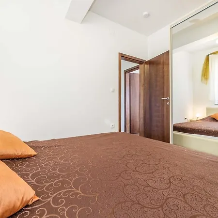Holiday home Ana Vodice