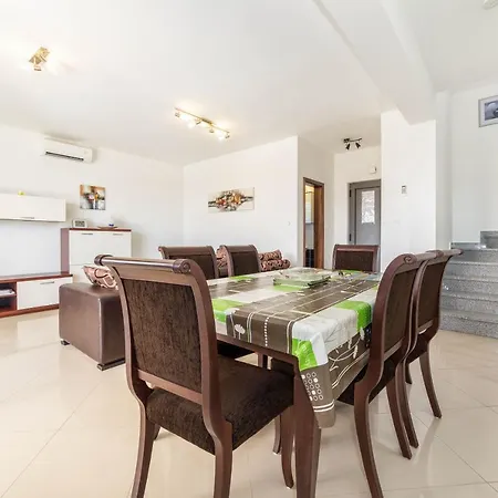 Ana Holiday home *